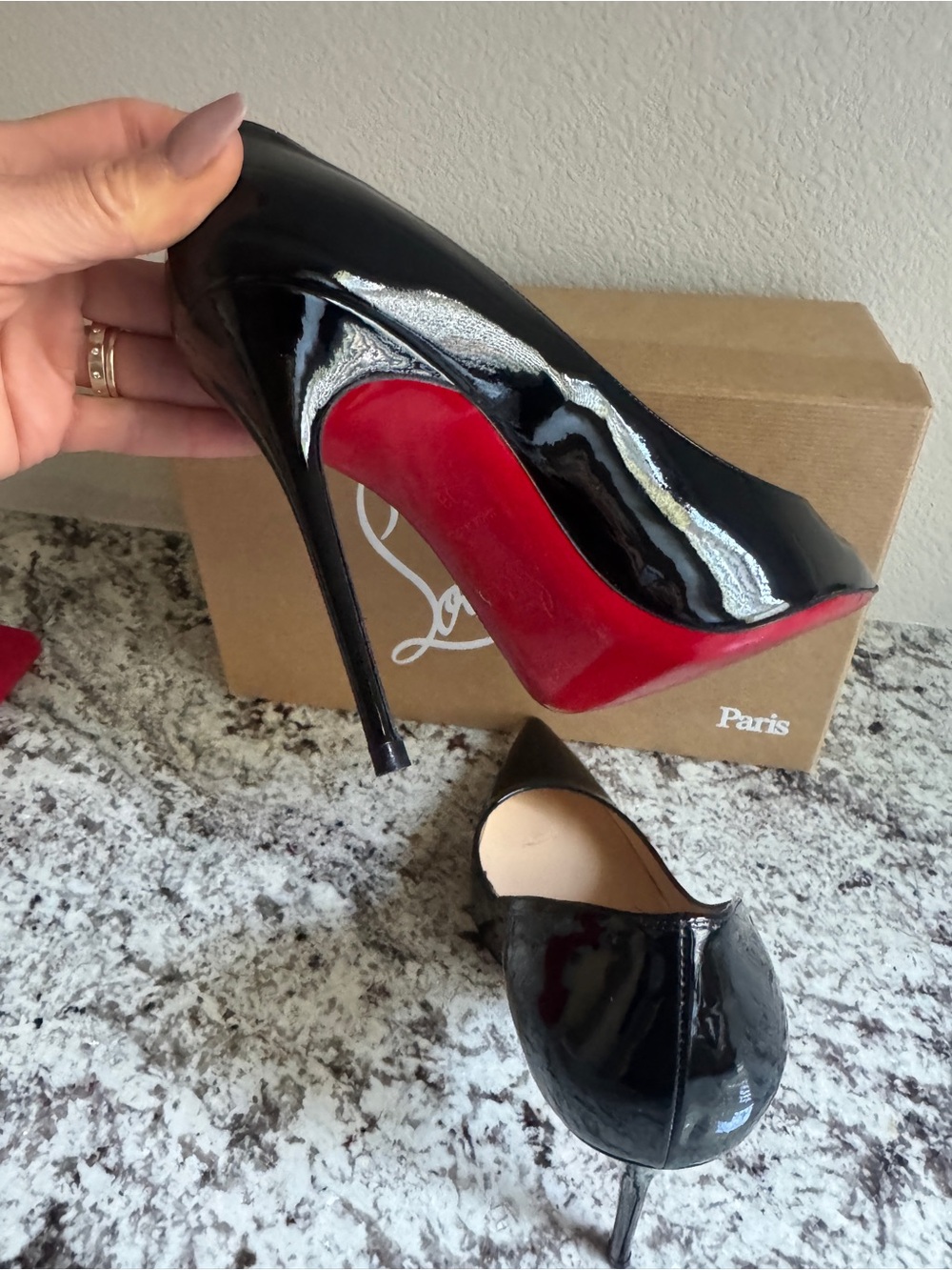 Iconic Red bottom heels from Christian Louboutin - Picture 4 of 13